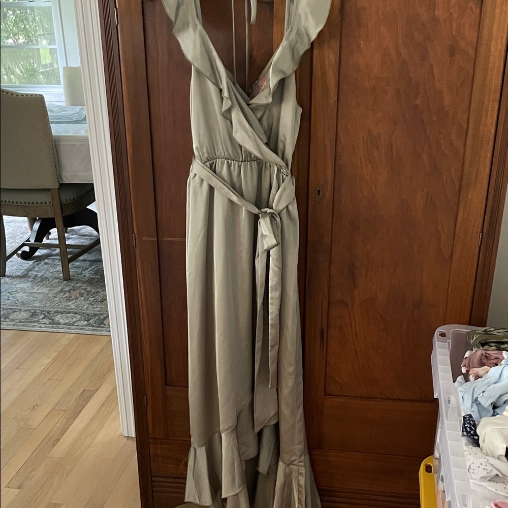Elegant Sleeveless Ruffle Maxi Dress - sage
